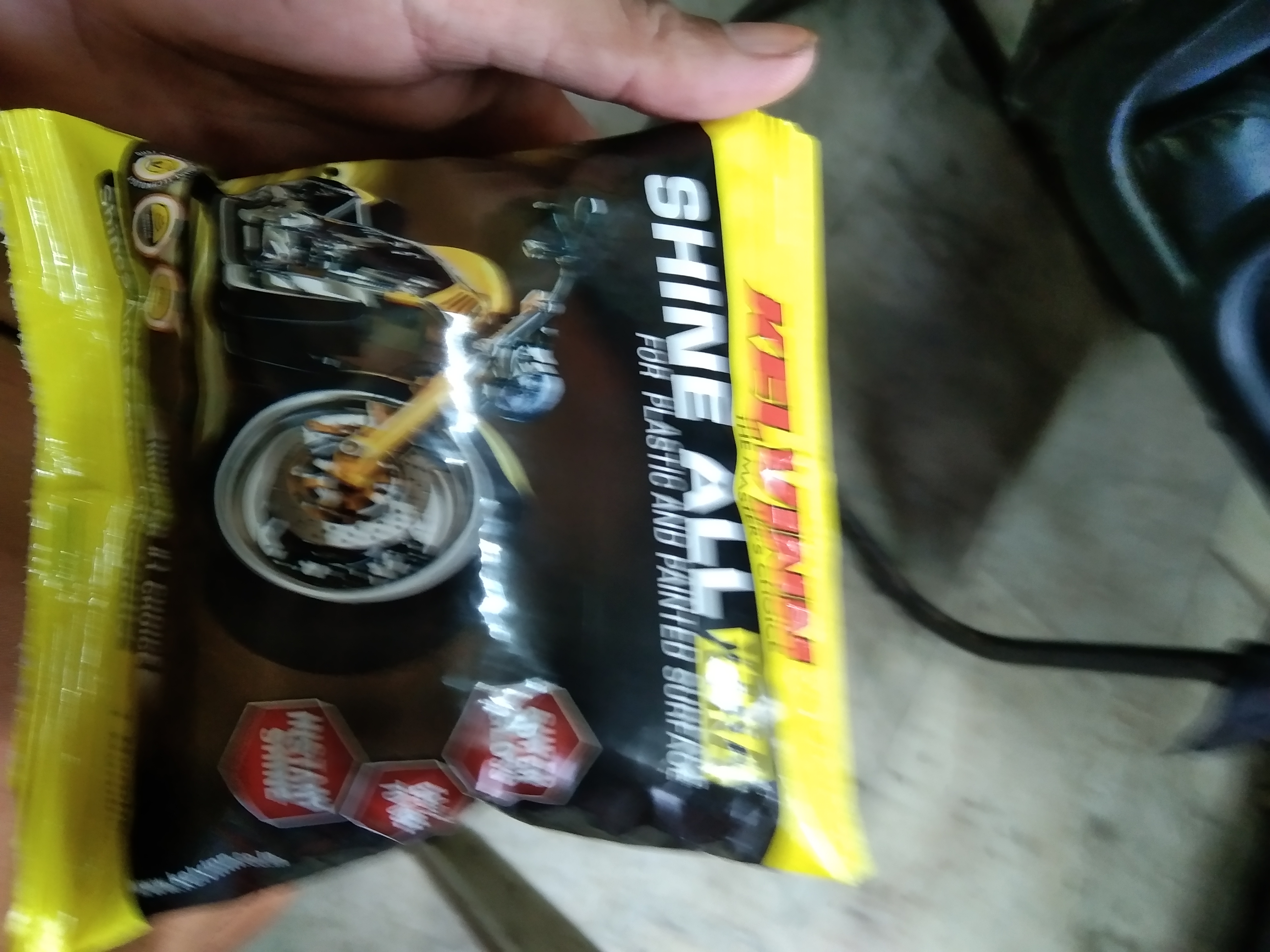 Shine all xtra  pouch for plastic and painted surface